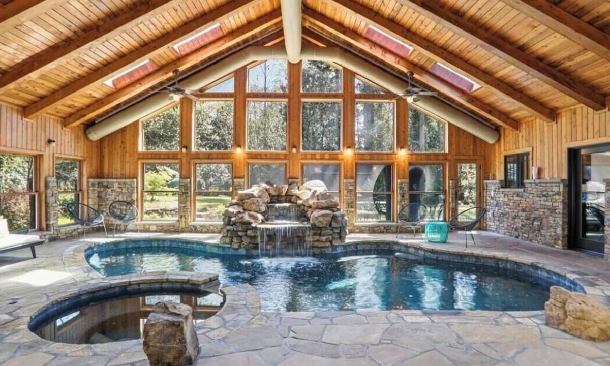 Atlanta House | Spacious 5-bedroom house with indoor pool oasis and backyard paradise in Atlanta