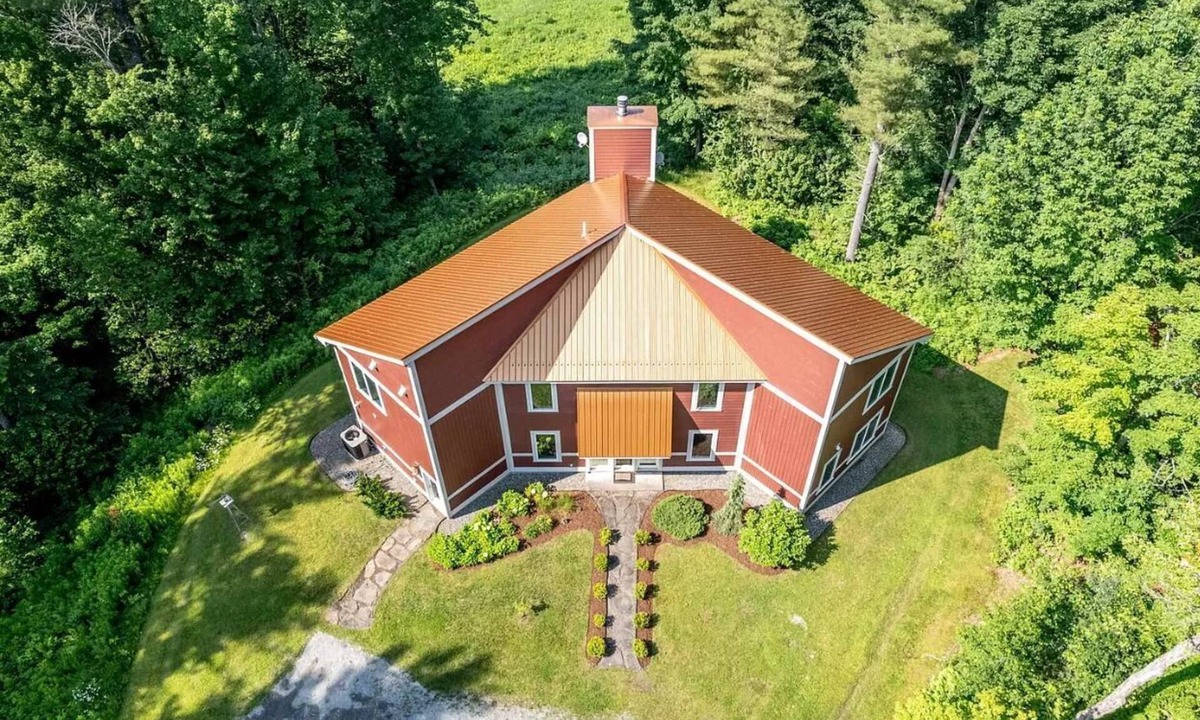 Johnson House | Spacious 6BR VT Retreat w/Sauna & Golf Simulator Near Stowe, Smuggs & Jay Peak