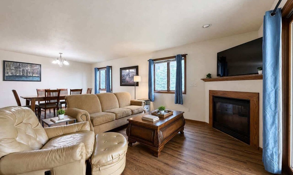 Neenah House | Spacious Family Home near Appleton and Green Bay
