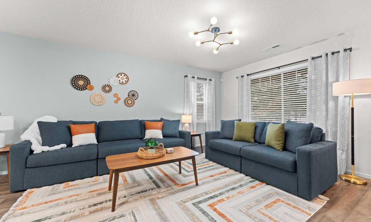 Evergreen House | Spacious Vancouver Stay. Near Dining & I-205