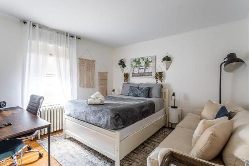 Cove - East Side - Shippan House | Stamford Bohemian by HarborPoint Downtown &Train
