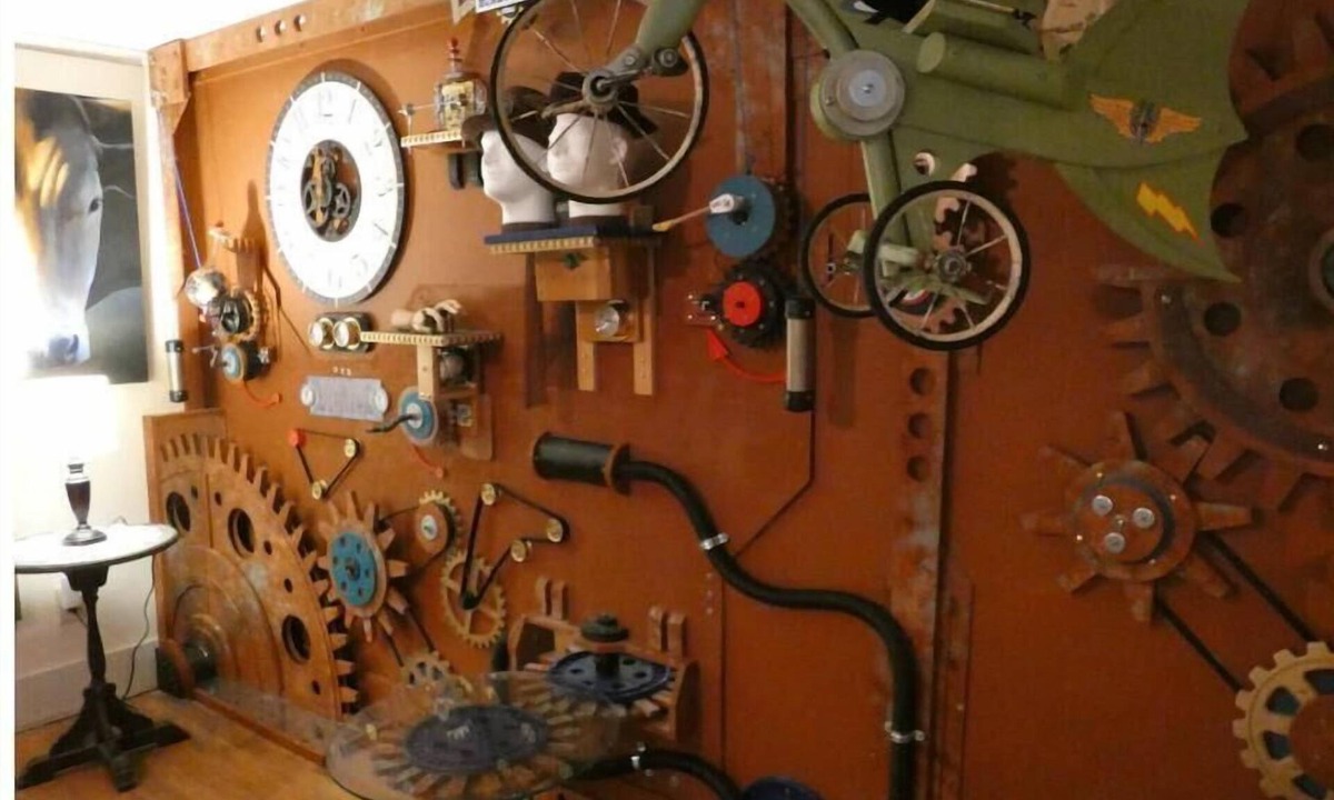 Rogers House | SteamPunk Bunk House and Intergalactic Way Station