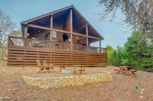 Flowery Branch House | Steps to Lake Lanier: Wooded Escape w/Boat Dock