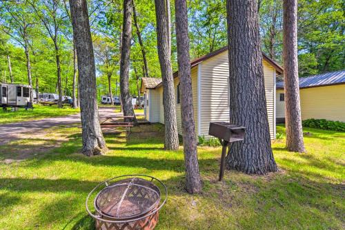 Stone Lake House | Stone Lake Cabin: Grill & Access to Fishing!