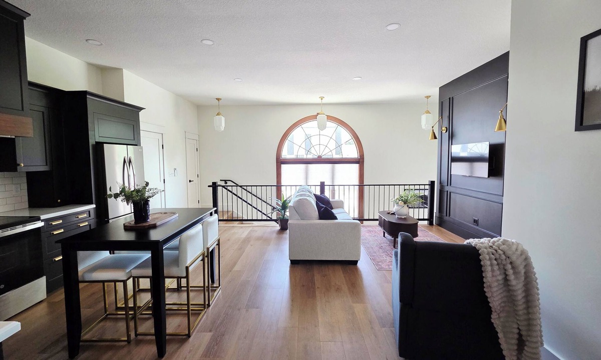 Bluffton Apartment | Stunning Church Apartment in downtown Bluffton. Only 25 min to Lima or Findlay.