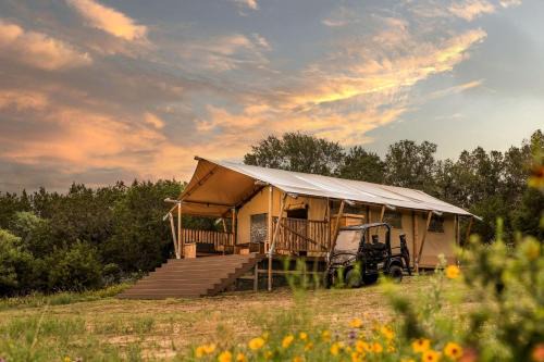 San Saba Other | Stunning Safari Tent with Great Sights in San Saba, Texas