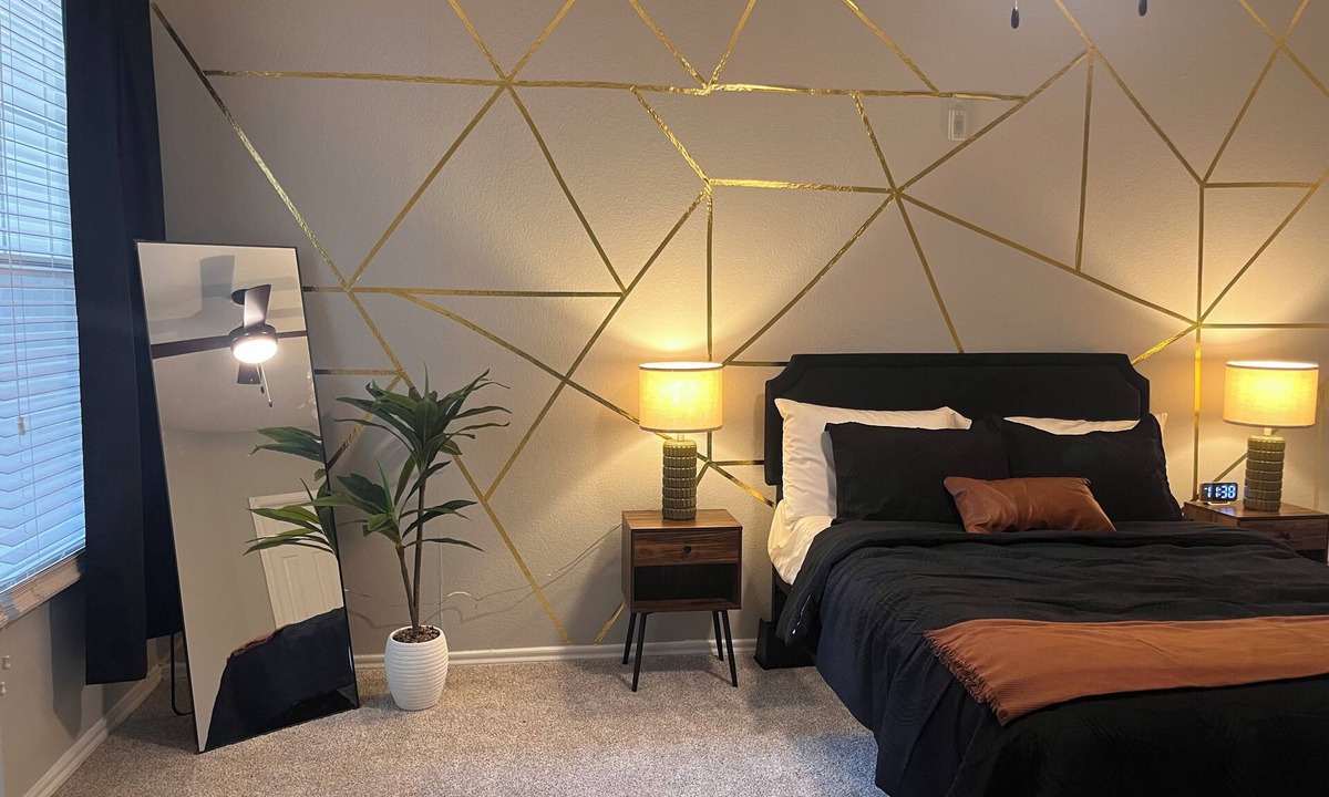 Las Colinas Apartment | Stylish Escape/Walk to Dining & Entertainment