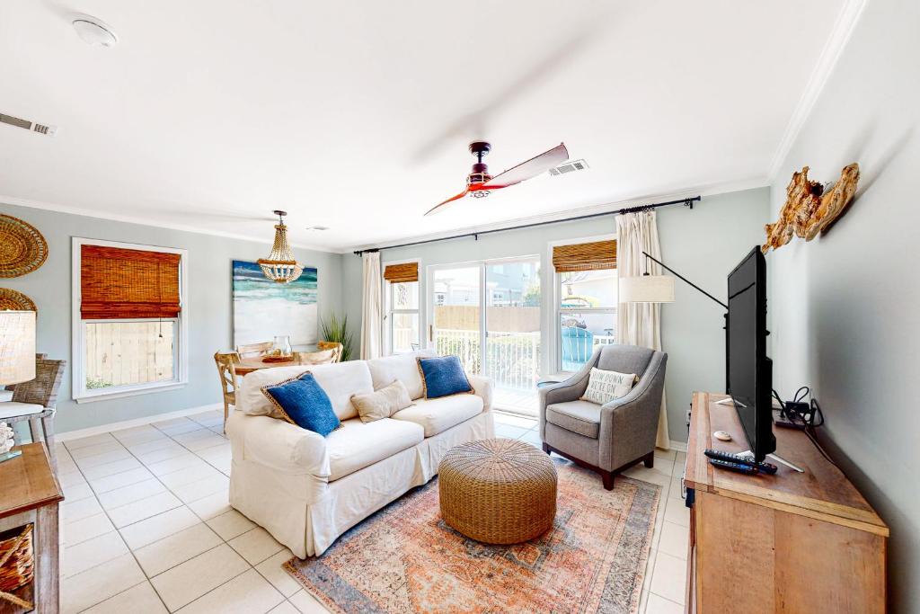 Seagrove Beach Apartment | Sugar Sand Oasis