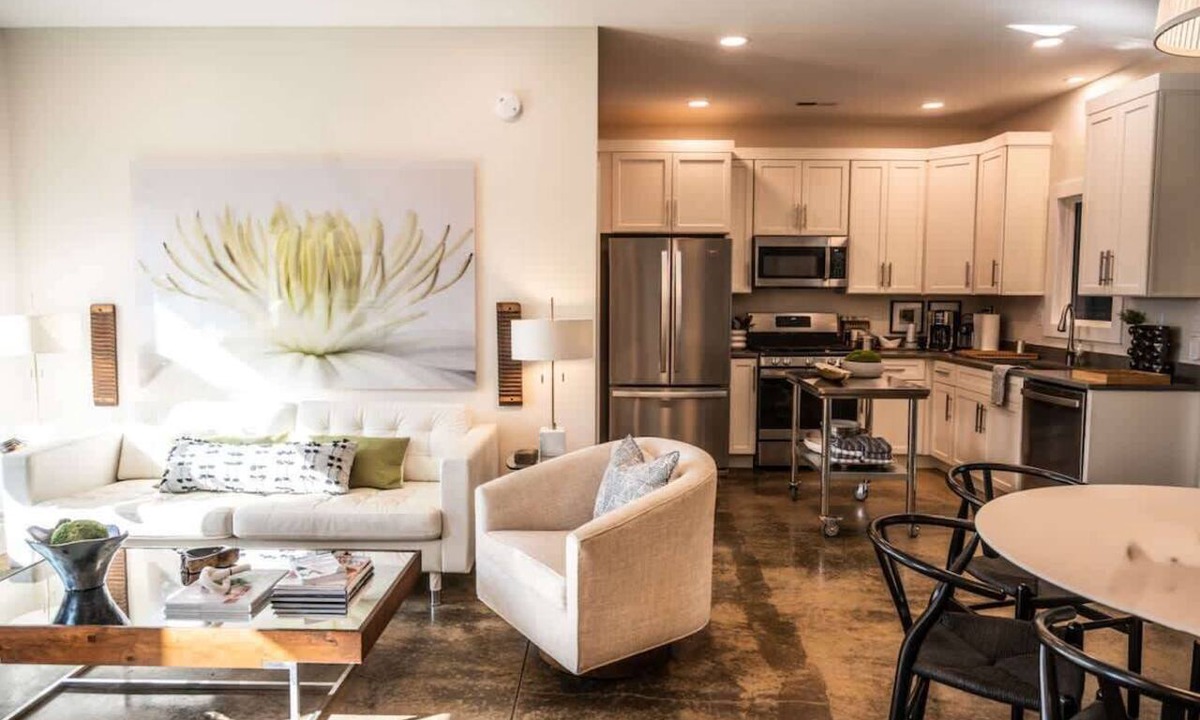 Vesta House | Suite at Gathering Barn by Buffalo Mtn Getaway
