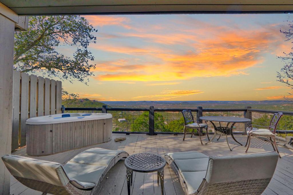 Wimberley House | Sunset Villa