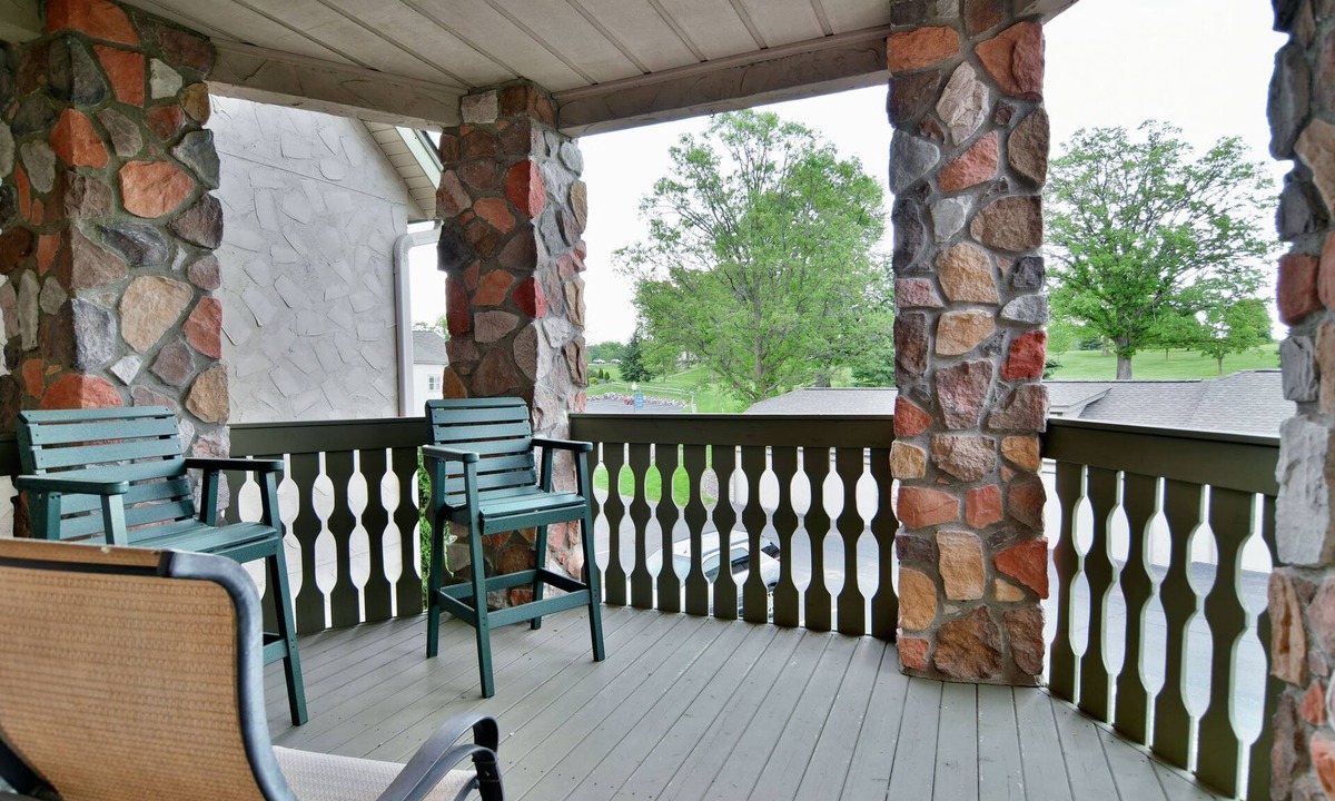 Birchwood Condo | T207 Charming condo with lake front view at Tagalong Golf Resort.