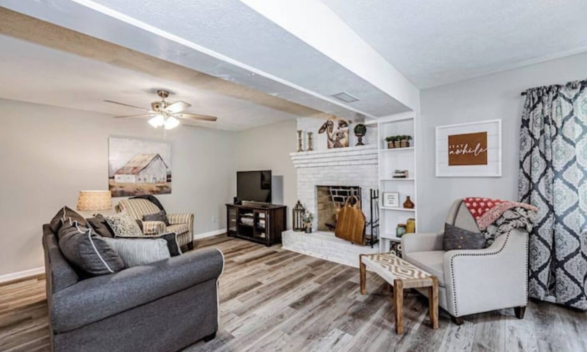 Wolftown House | Tatum’s Retreat -SAUNA- Hiking-Wineries- Unit B