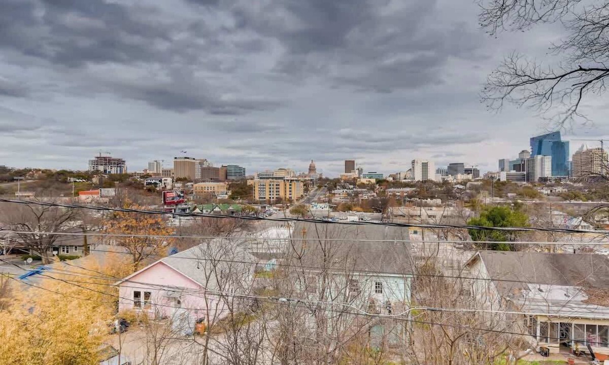 Clarksville Apartment | Texas Capitol Loft by PMI Austin Metro