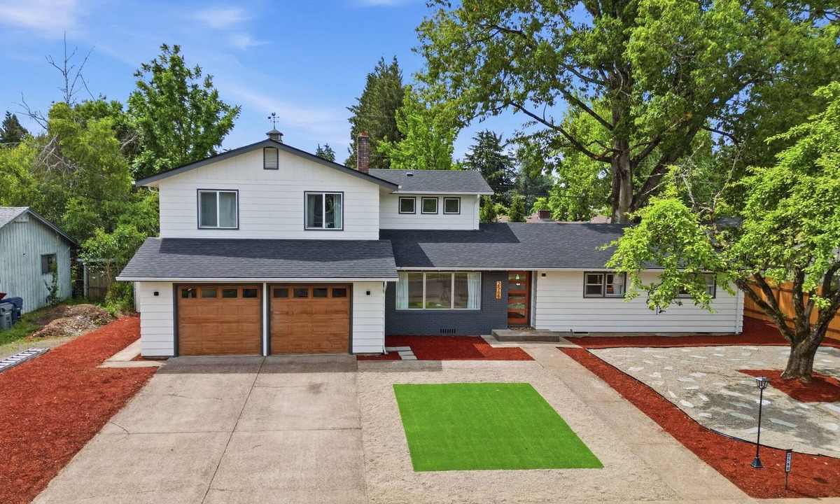 Eugene House | The Canopy House Eugene Retreat Near UO & Autzen
