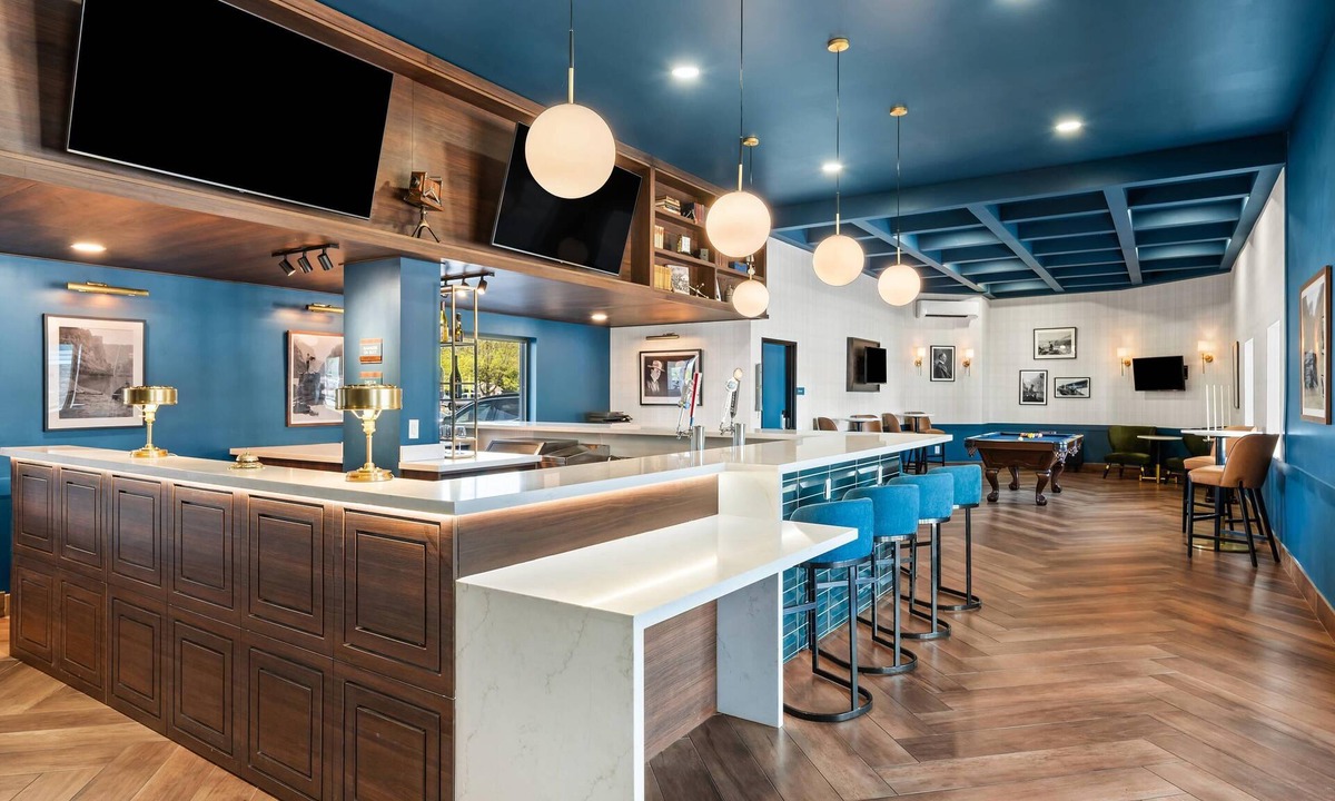 Williams Hotel | The Ellsworth Hotel, an Ascend Collection Hotel