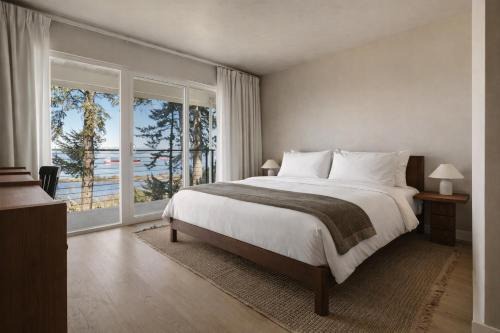 Astoria Hotel | The Herondale Hotel