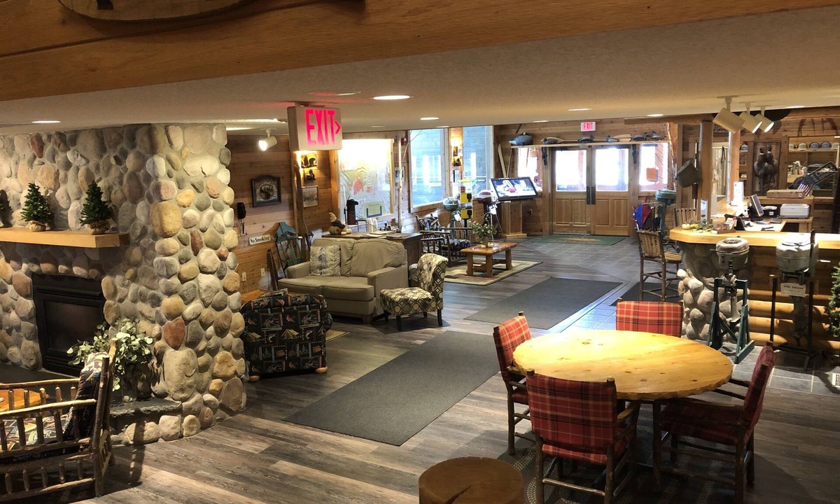 Siren Hotel | The Lodge at Crooked Lake