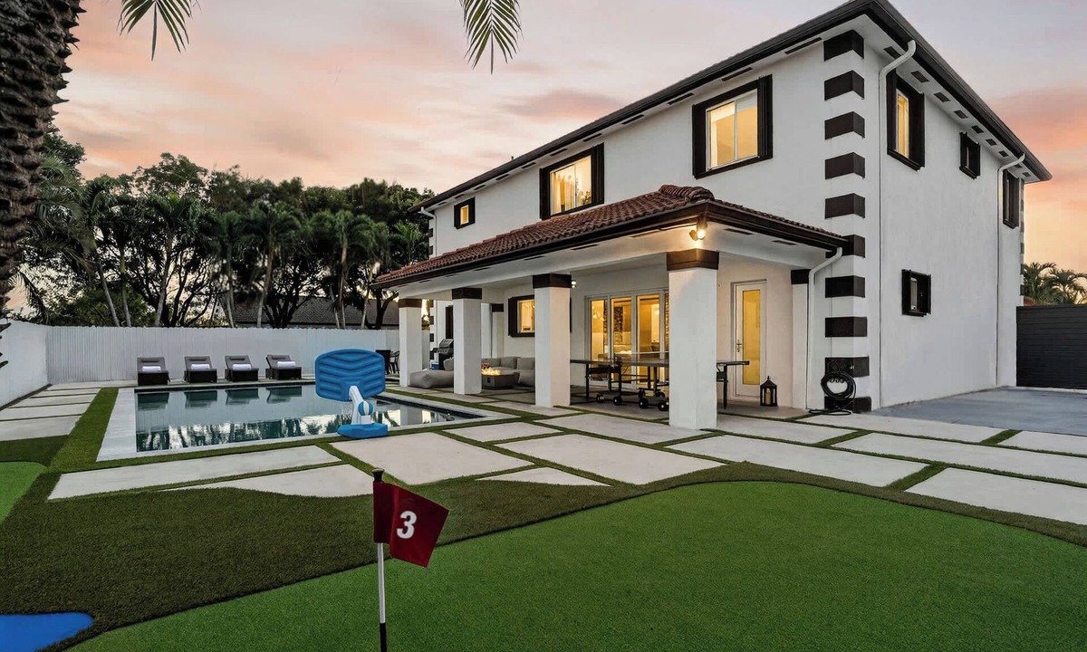Ludlam House | The Miami Villa Star Wars Game Room Golf, Pool