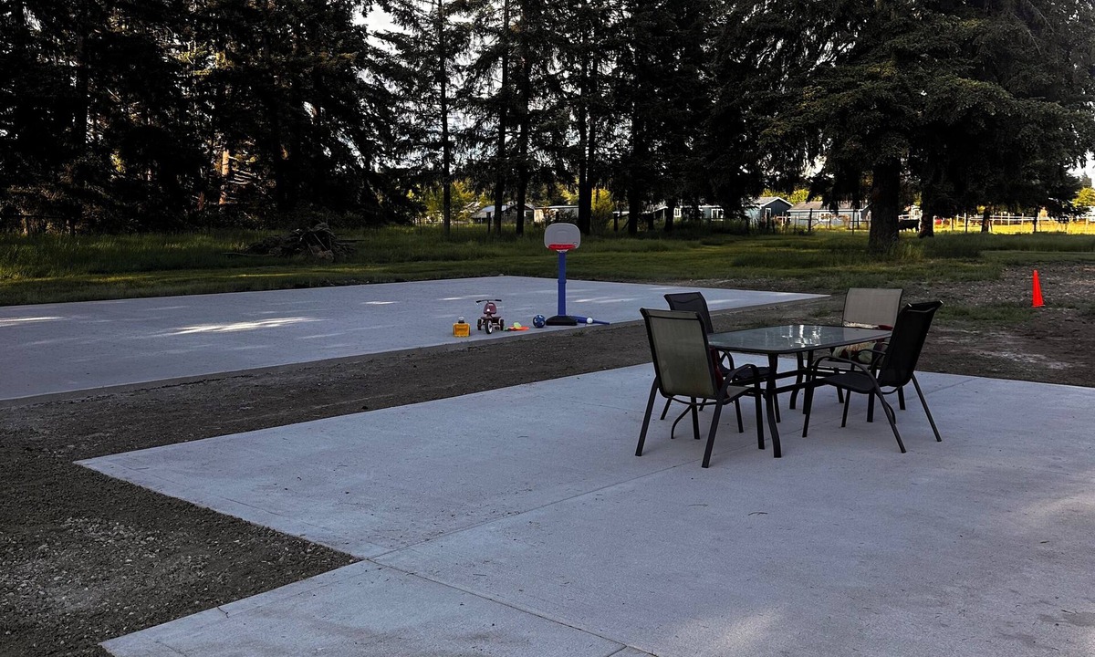 Rochester House | The one with the sport court