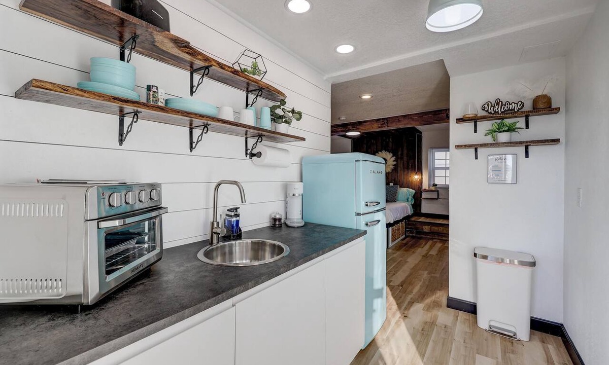 Webb City Apartment | The Robin's Egg: Downstairs Studio