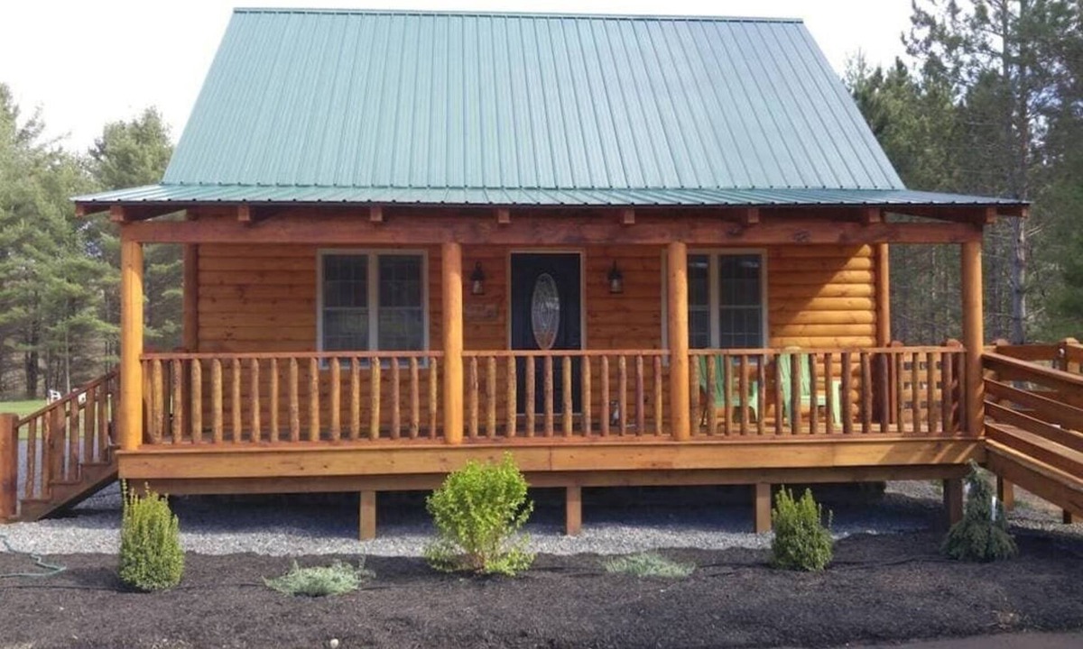 Wells Cabin | The Yogi, Dog Friendly Cabin at Lake Algonquin