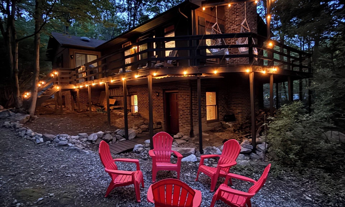 Massanutten Cabin | This 2000 sq ft cabin is the perfect retreat!