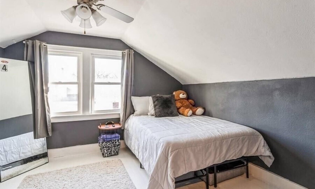 Stuart House | This bungalow is full of character and charm for your stay in small town Iowa
