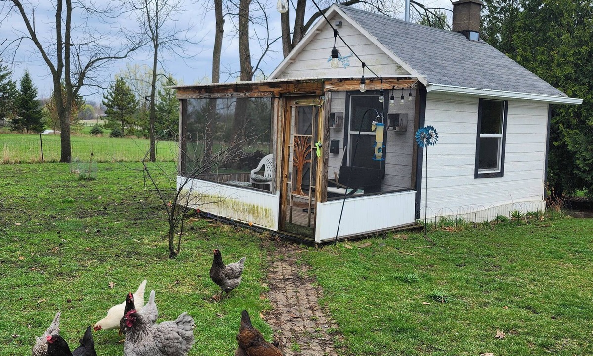 Muskego House | Tiny House on Century Farmstead