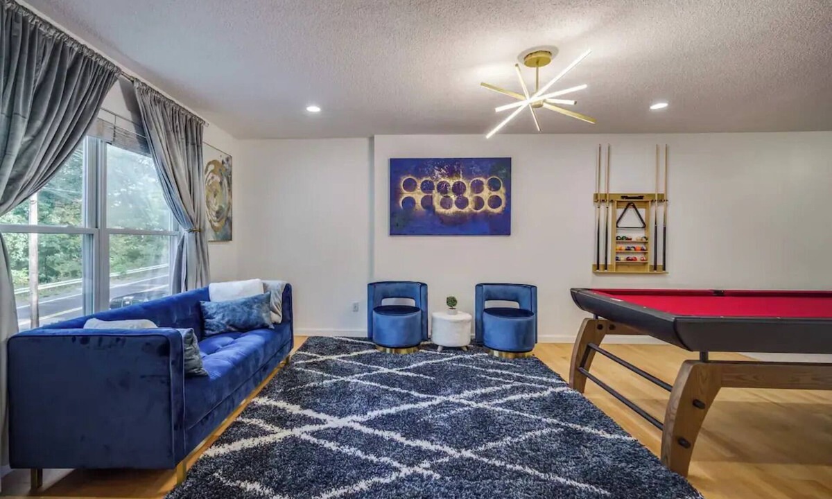 Chicopee House | Townhouse with Pool Table - Renovated w/King Bed