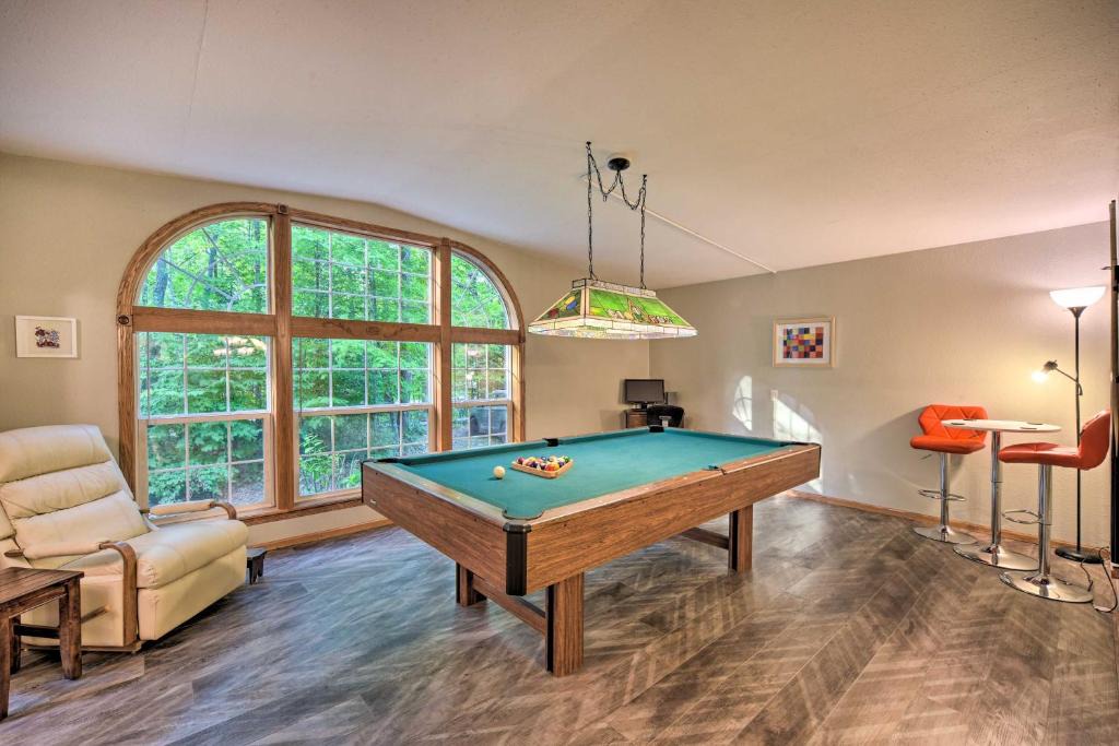 Birchwood House | Tranquil Cabin Getaway Near Red Cedar Lake!
