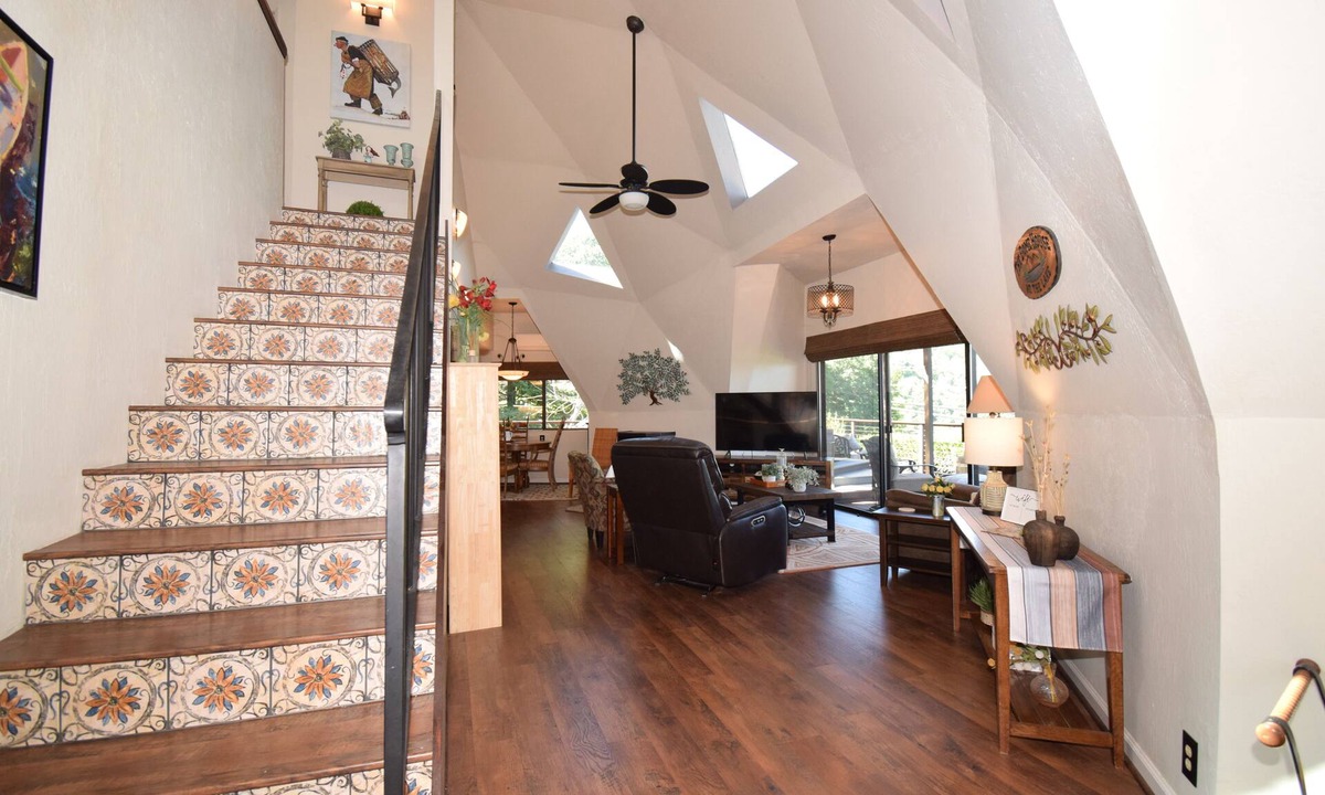 Clear Lake House | Tranquil Lake View Dome Home in Wine Country