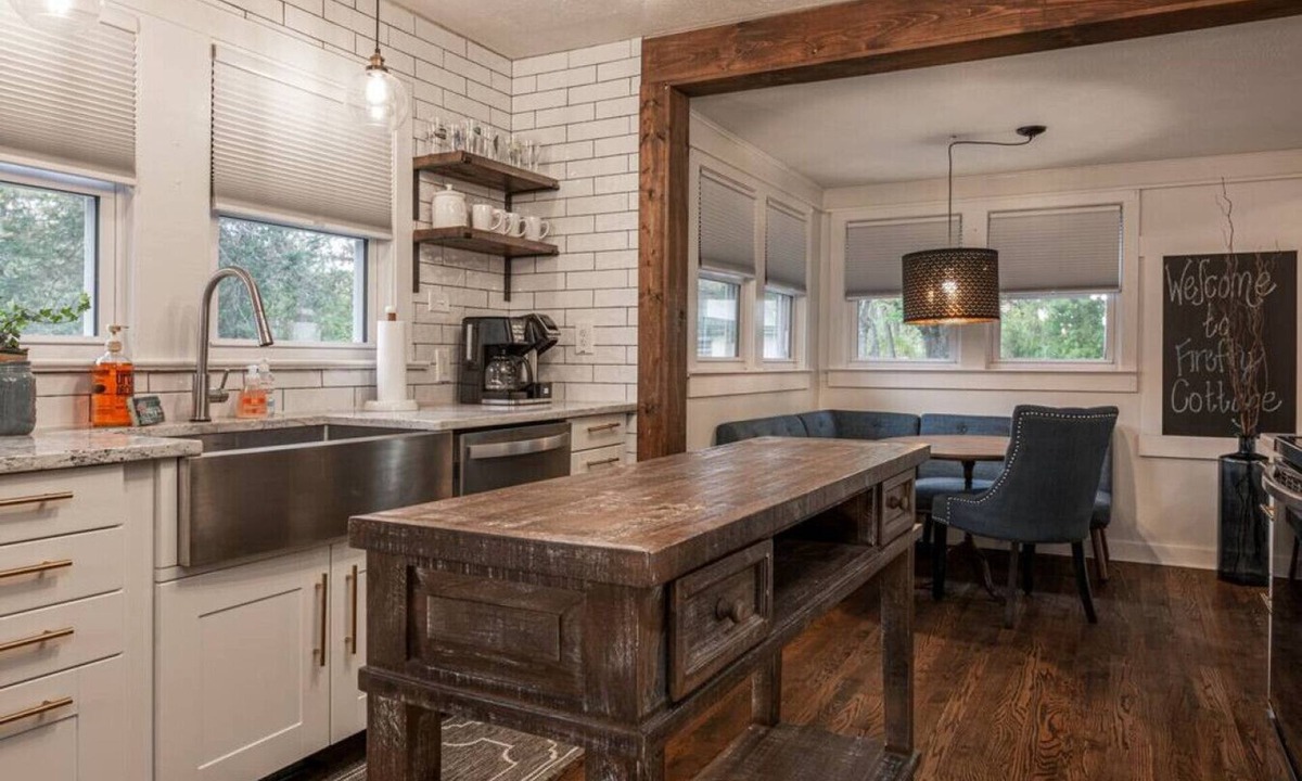 Candler House | Two Homes 15 mins to Asheville Hot Tub & Fire pit