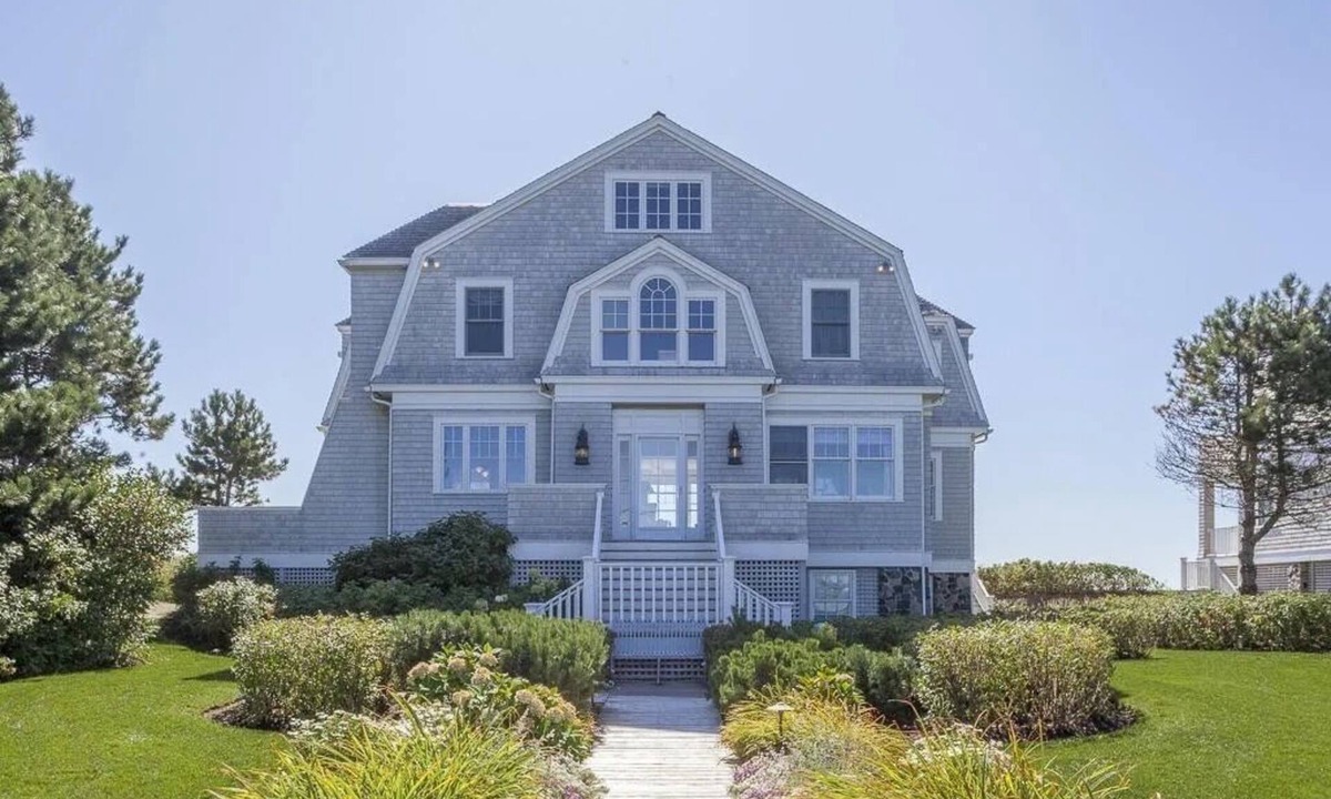 Biddeford Pool House | Ultimate Beachfront Retreat