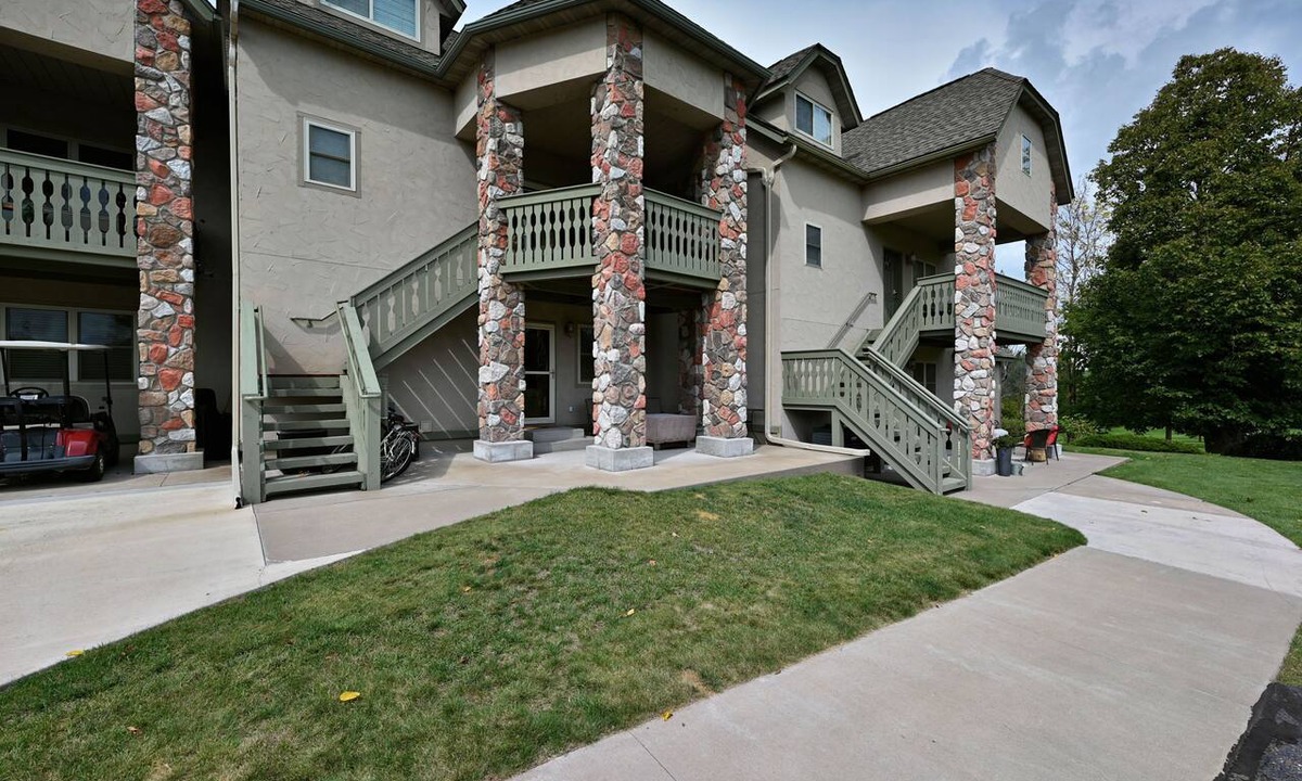 Birchwood Condo | Unit 109 2 Bdrm/2 Ba 2 Bedroom Condo by RedAwning