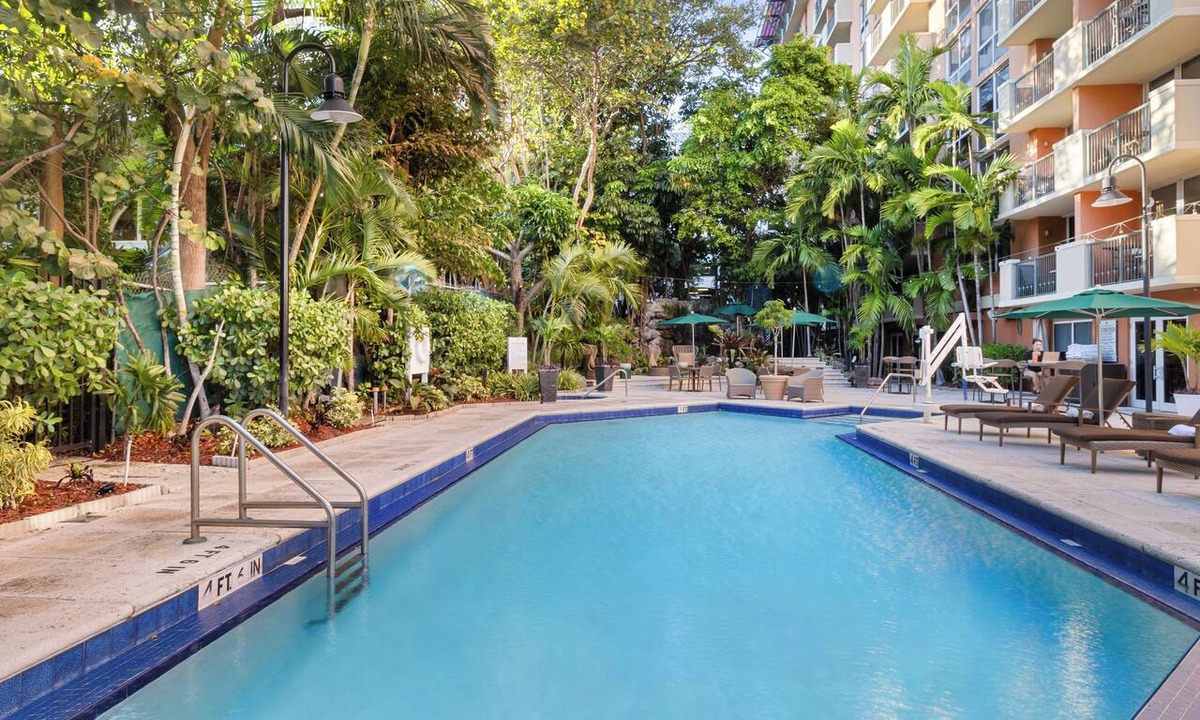 Coconut Grove Hotel | Upscale Suite Retreat w/Kitchen , Pool Access | 0.4 mi to CocoWalk Shopping