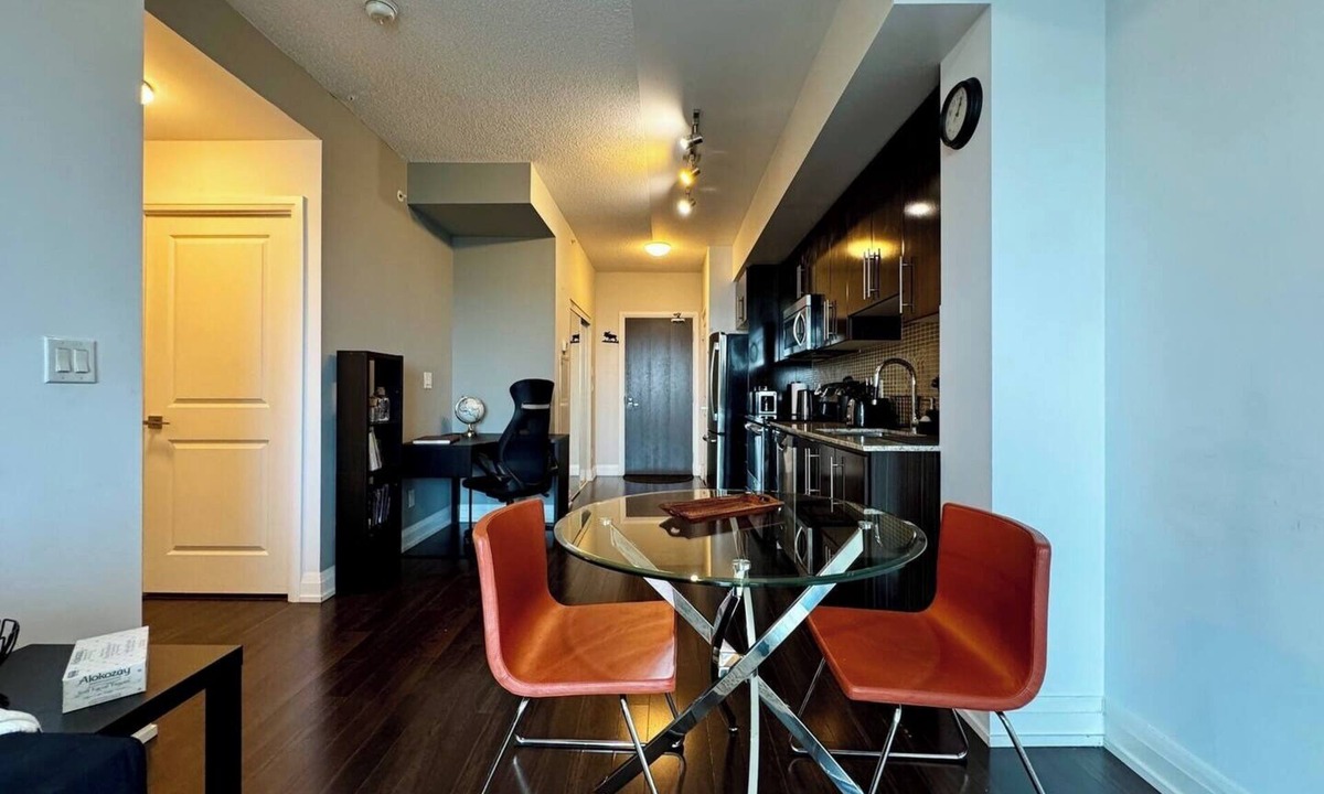 Thornhill Apartment | Urban Stay