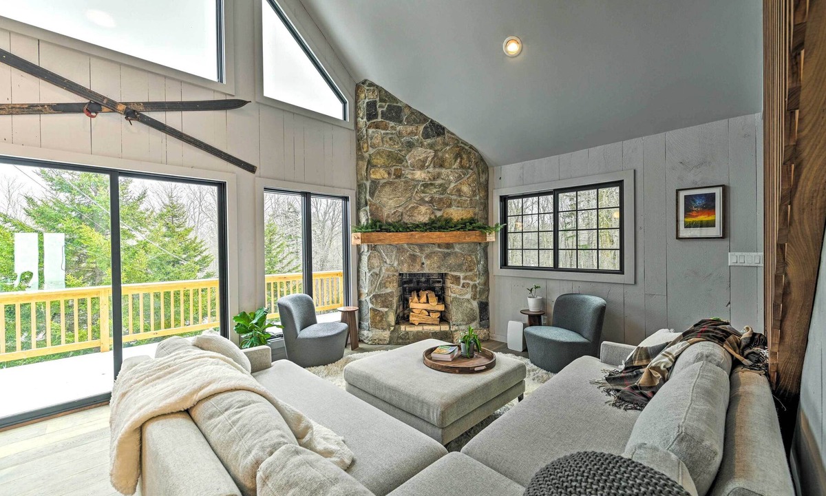 Windham Cabin | Vermont Ski Chalet ~ 5 Mi to Magic Mountain