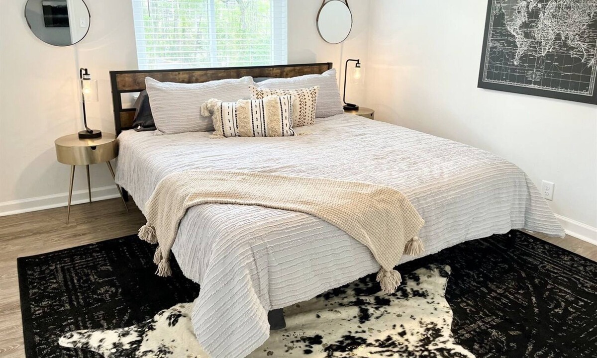 Five Points South Condo | Vulcan's 4 private unit combo - 4 BR/WiFi/Pets