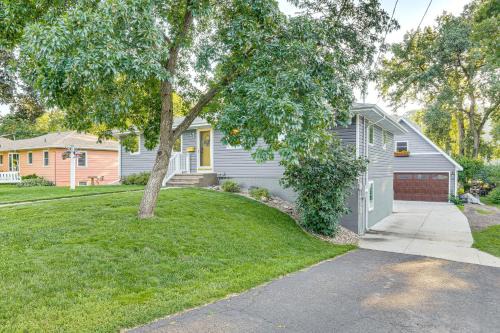 Mankato House | Walk to Spring Lake w/Waterpark: Family Retreat!