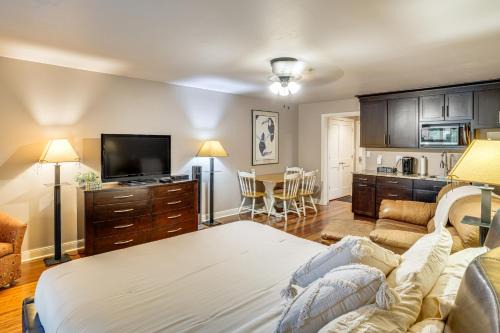 Elkhart Lake House | Walkable Lake Escape! Elkhart Lake Condo
