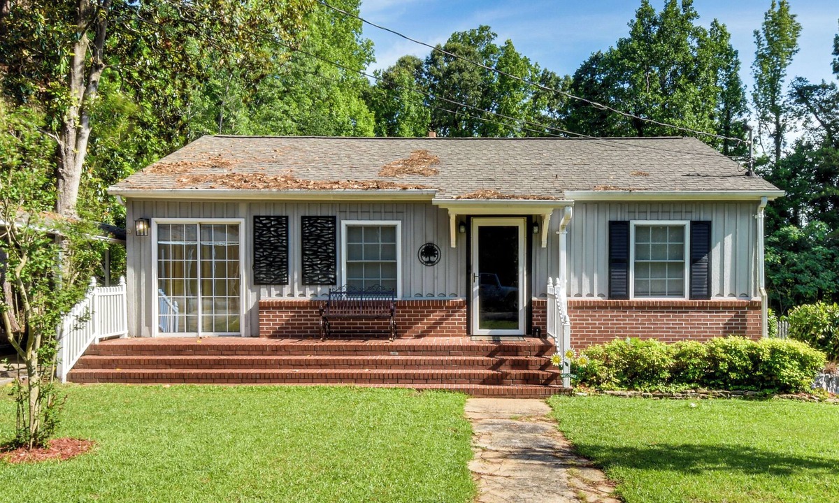 Toccoa House | Walkable Location! Peaceful Toccoa Escape w/Yard