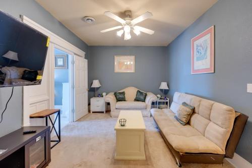 Racine Apartment | Walkable Racine Retreat! 1 Mi to Lake Michigan