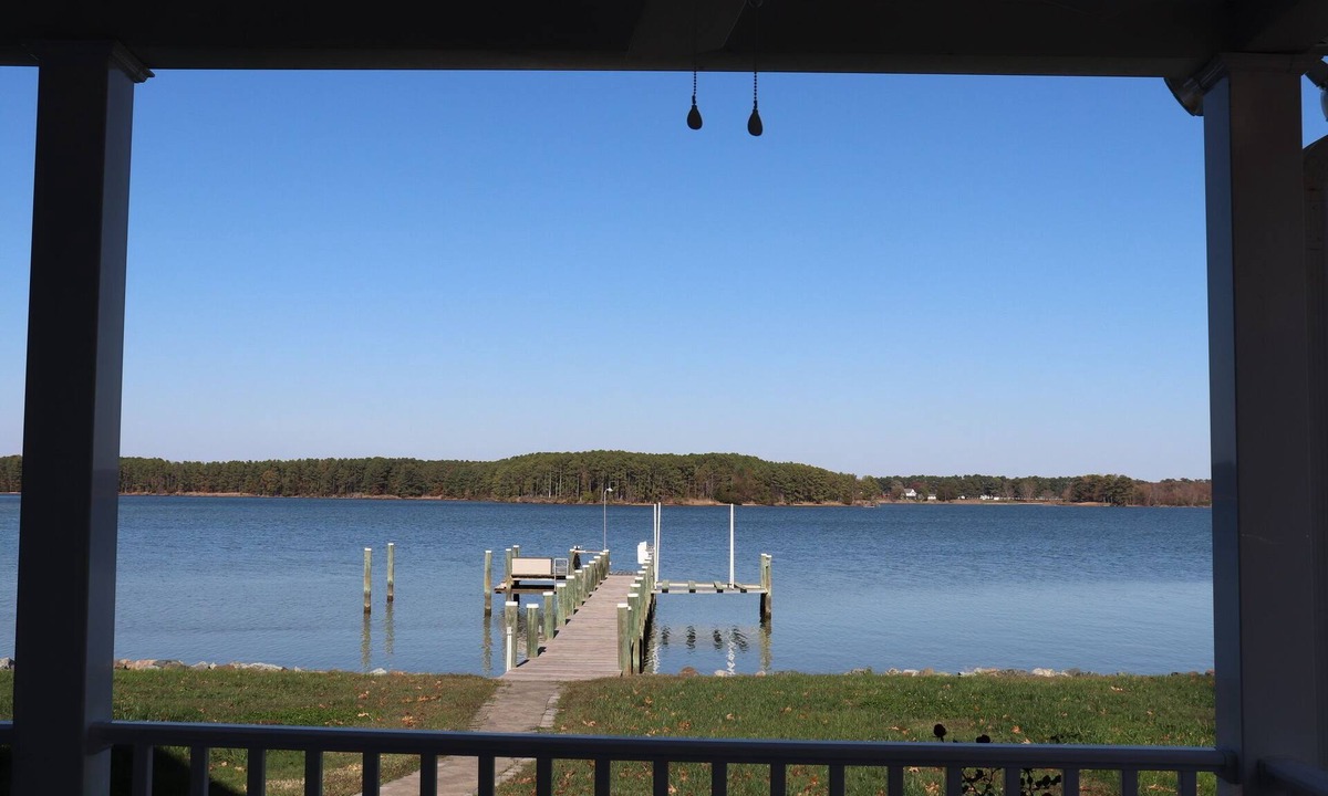 Piney Point House | WATERFRONT 3000 SQFT HOME W/PIER, WRAP PORCH, KAYAK, PADDLE BOARD, FIRE PIT