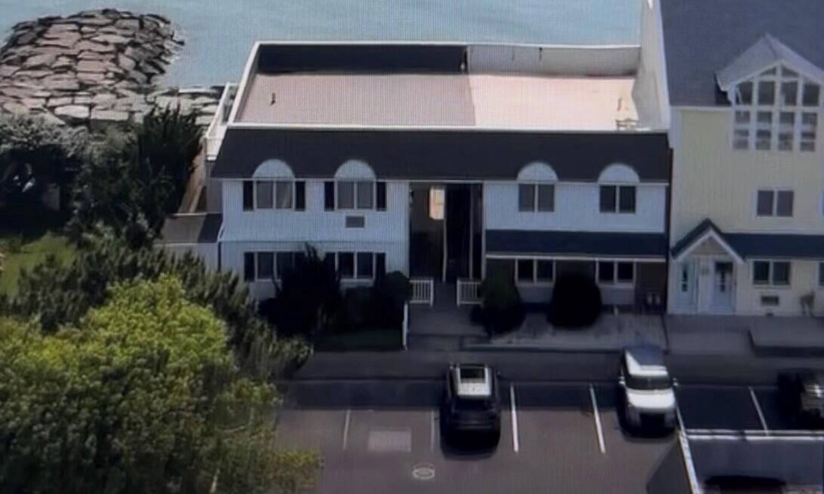 Anglesea Condo | Waterfront! Amazing Panoramic Ocean Views! Cozy Condo Cottage!