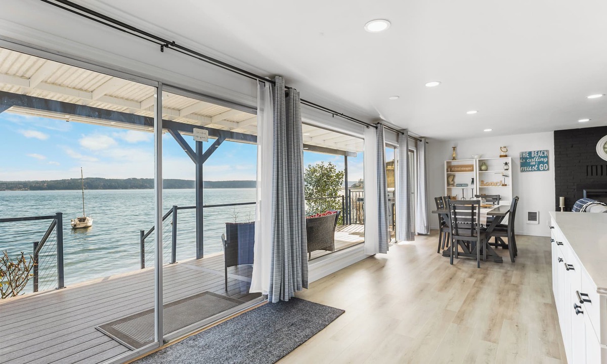 Shelton House | Waterfront Escape- Beach front, hot tub, oysters, canal views