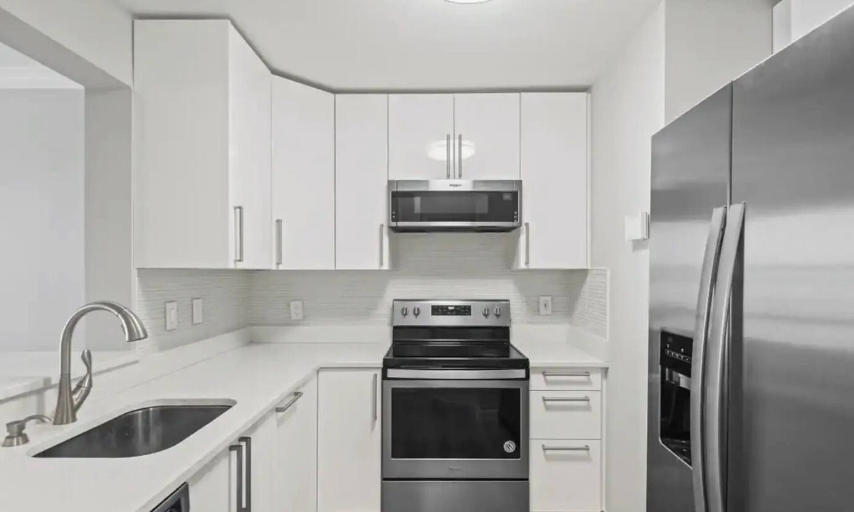 Inner Harbor Condo | Waterfront oasis near the Inner Harbor