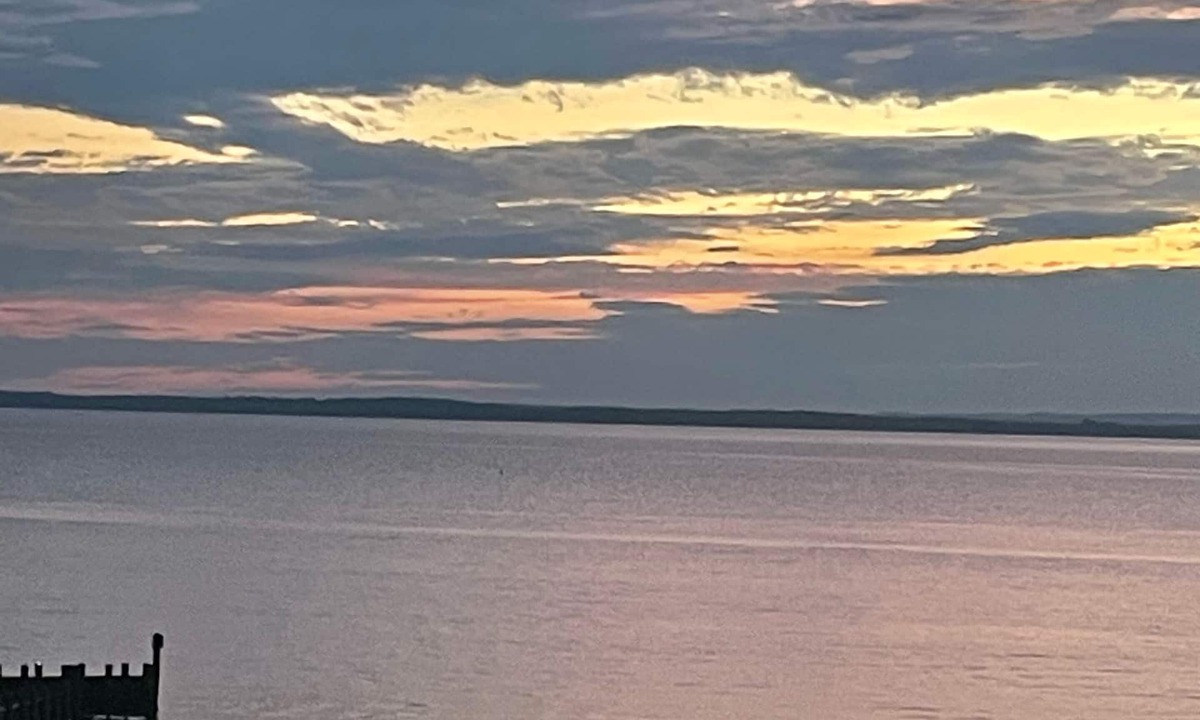 Earlville Cottage | Waterview Cottage with Amazing Sunsets overlooking The Chesapeake Bay