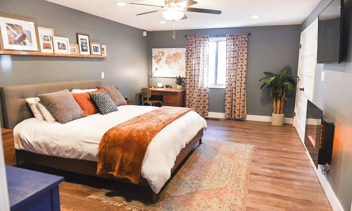 Flagstaff House | Woodland Farmhouse with Hot Tub