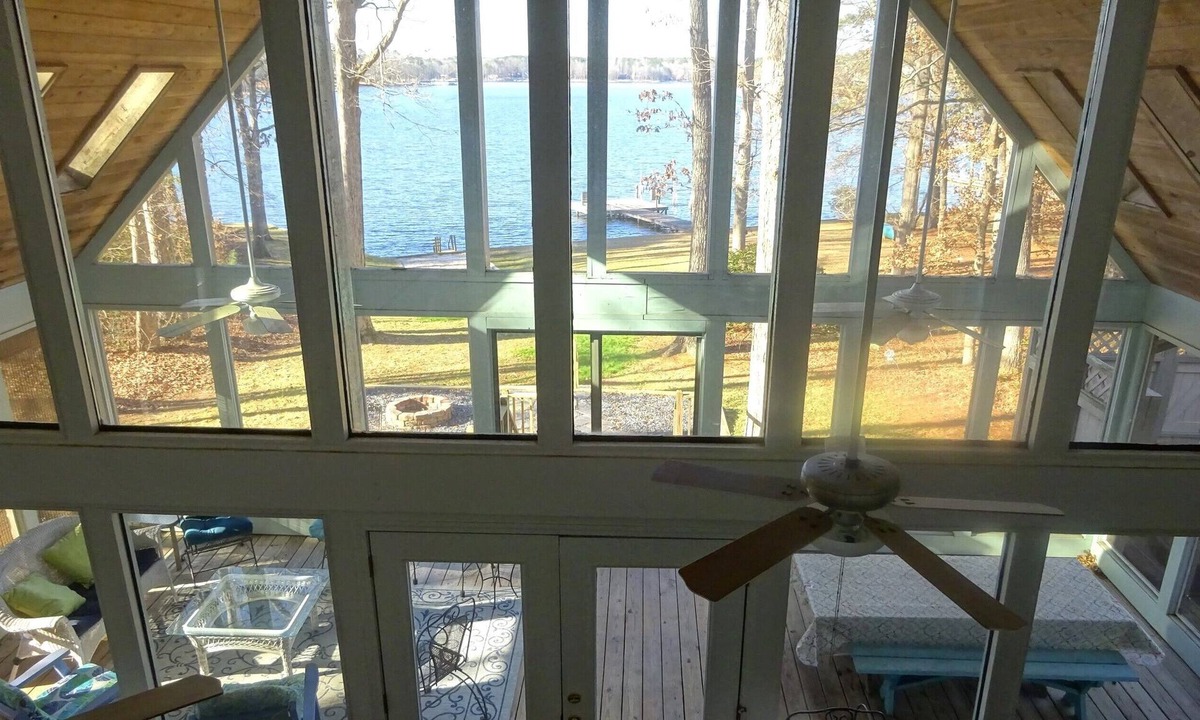 Eatonton House | WOW views of Oconee! Private Dock! Hot-tub! Firepit! Canoe! PetsOK!