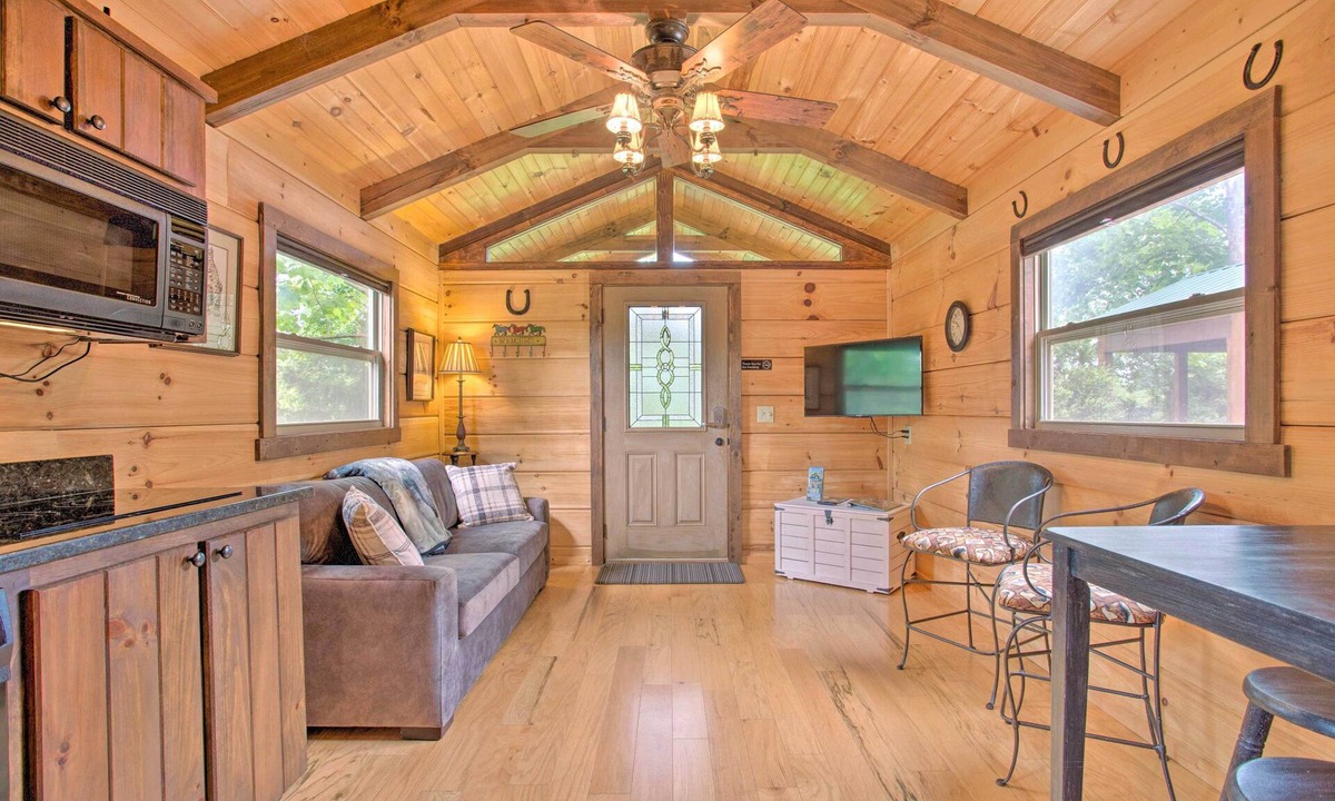 Mill Spring Cabin | Year-Round Adventure! Rustic Cabin in Mill Spring